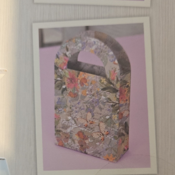 Crafter's Companion Die-cut Gift Bag Pad Vintage Summer NEW - Picture 3 of 6